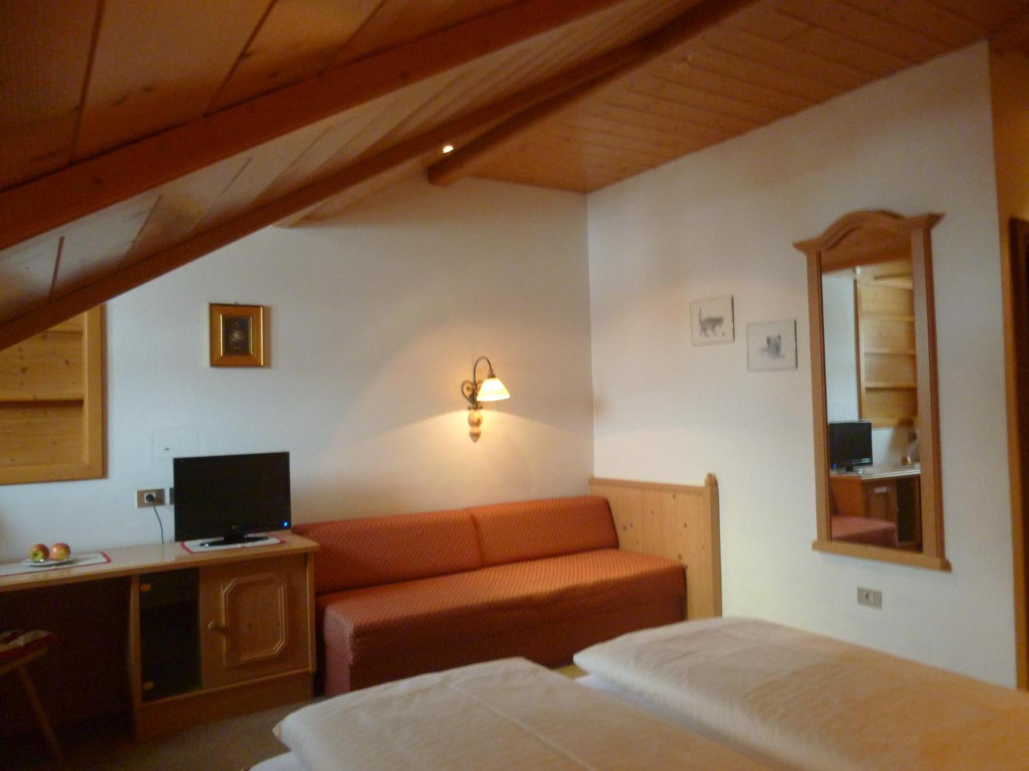 Hotel Holzer Sexten Chambre photo